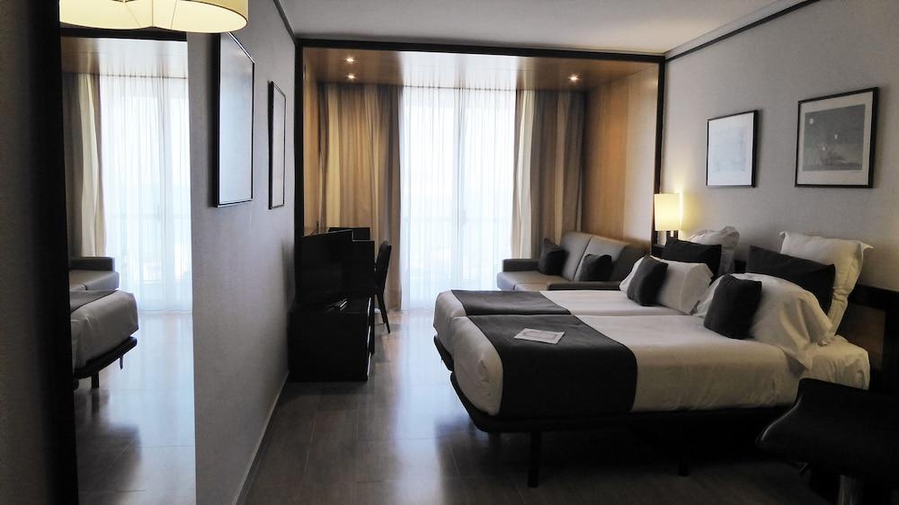 Estela Barcelona 4* Sitges