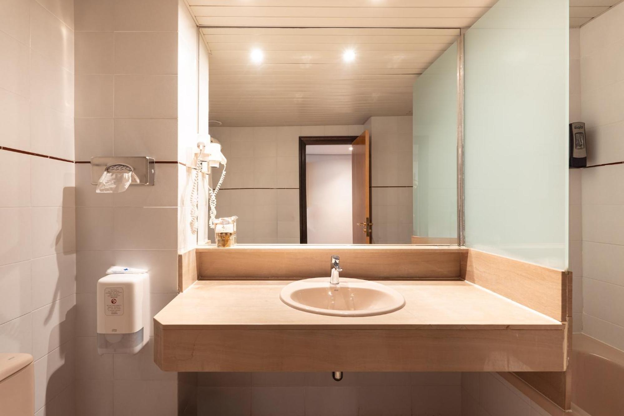 Hotel Estela Barcelona 4*